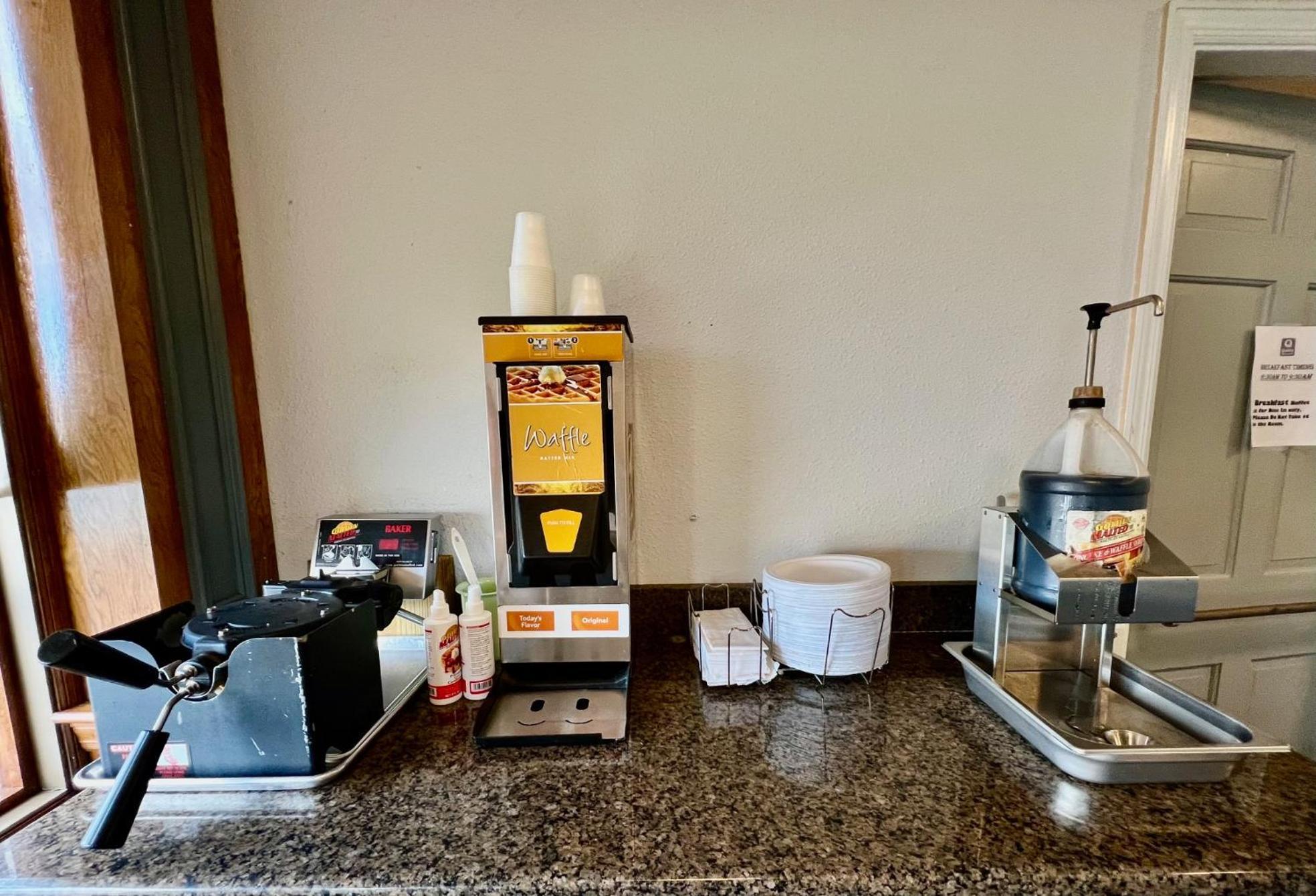 Quality Inn Seekonk-Providence Екстериор снимка